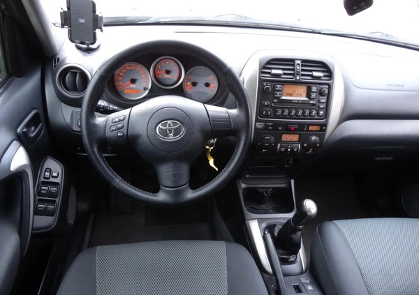 Toyota RAV4 cena 28700 przebieg: 212000, rok produkcji 2004 z Drobin małe 407